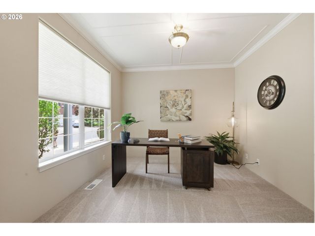 3325 PARK HILLS Dr, Eugene, OR 97405