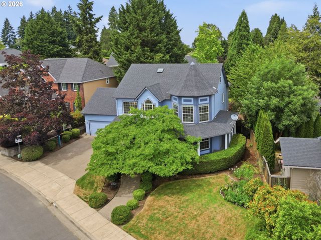 3325 PARK HILLS Dr, Eugene, OR 97405