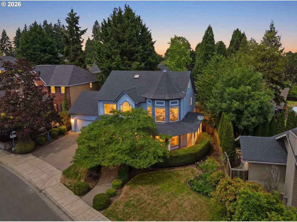 3325 PARK HILLS Dr, Eugene, OR 97405