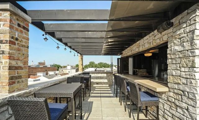 1934 N Bissell Street, Chicago, IL 60614