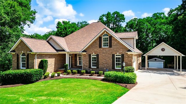 1102 Hunters Trail, Anderson, SC 29625
