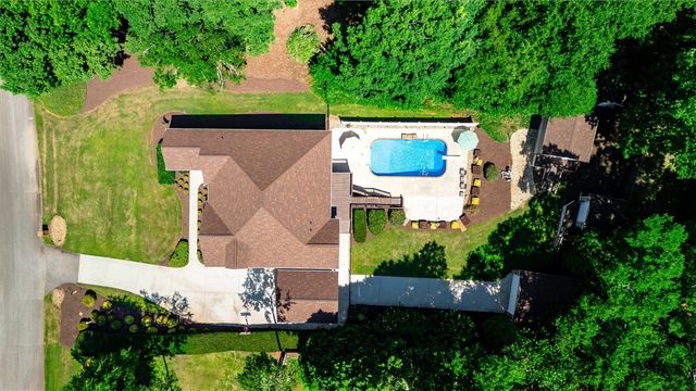 1102 Hunters Trail, Anderson, SC 29625