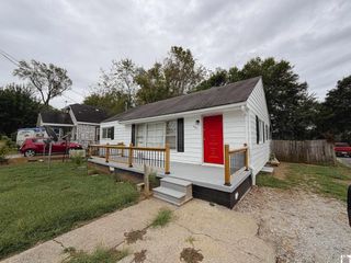402 E Locust St, Princeton, KY 42445