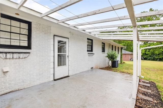 207 Buena Vista Street, Winder, GA 30680