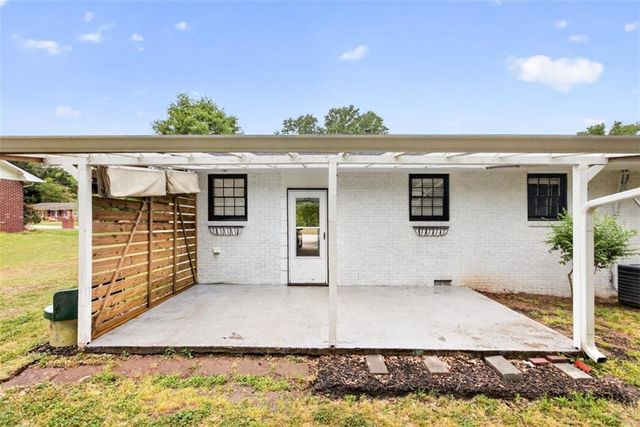 207 Buena Vista Street, Winder, GA 30680