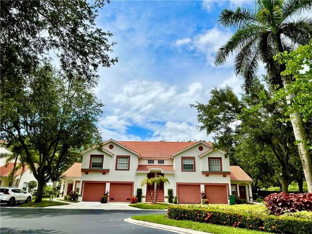 685 Windsor SQ 101, Naples, FL 34104