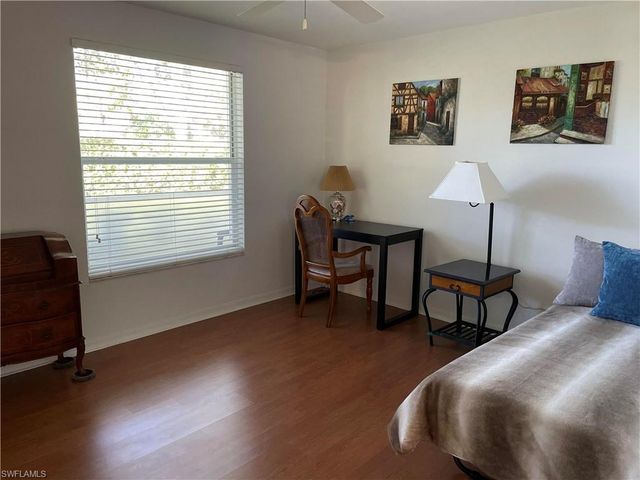 685 Windsor SQ 101, Naples, FL 34104