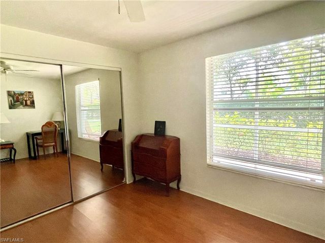 685 Windsor SQ 101, Naples, FL 34104