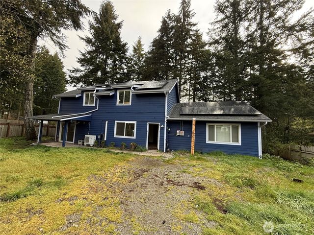 11 NE Skipper Court, Belfair, WA 98528