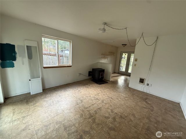 11 NE Skipper Court, Belfair, WA 98528