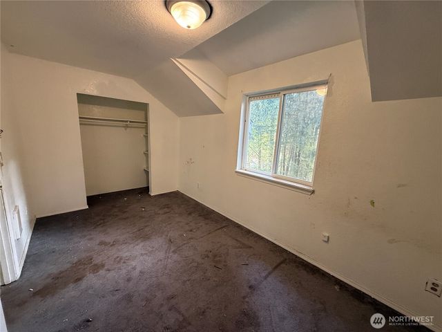 11 NE Skipper Court, Belfair, WA 98528