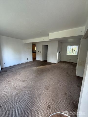11 NE Skipper Court, Belfair, WA 98528