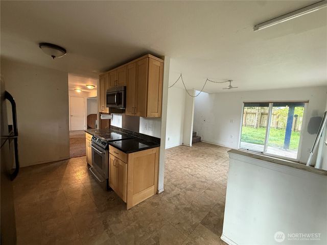11 NE Skipper Court, Belfair, WA 98528