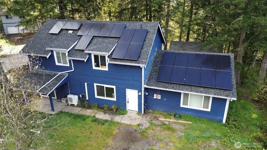 11 NE Skipper Court, Belfair, WA 98528