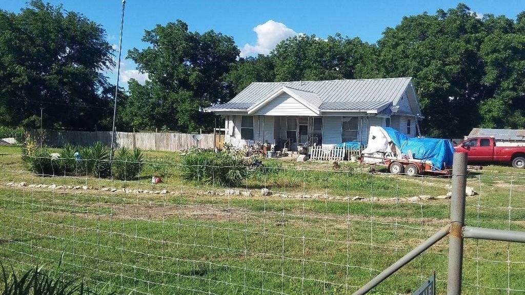 4561 S 12th Street, Waco, TX 76706