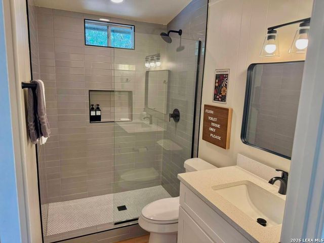 2136 Canyon Lake Dr, Canyon Lake, TX 78133