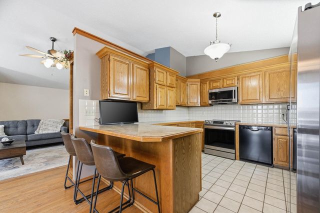 10407 E Countryside Cir, Wichita, KS 67207