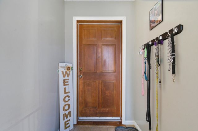 10407 E Countryside Cir, Wichita, KS 67207