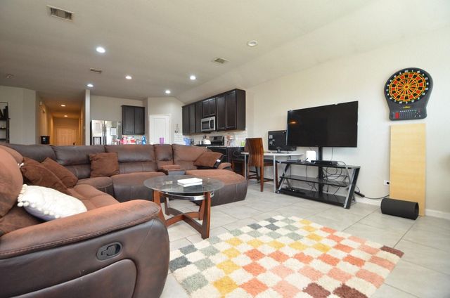 702 Autumn Flats Way, Rosharon, TX 77583