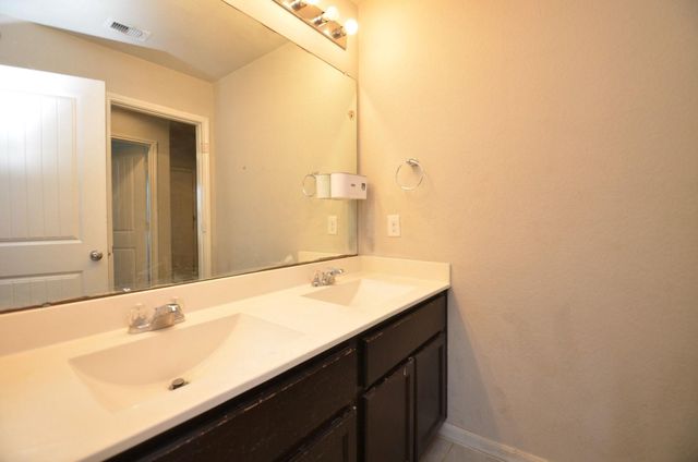 702 Autumn Flats Way, Rosharon, TX 77583