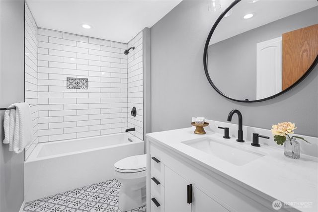 8831 RIVERCREST AVENUE, Everett, WA 98208