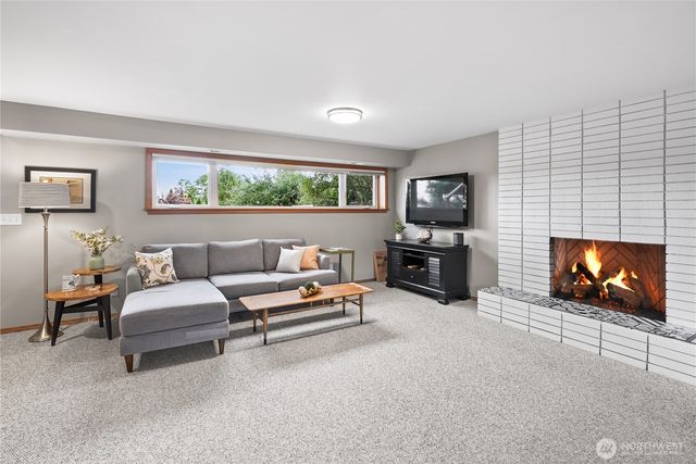 8831 RIVERCREST AVENUE, Everett, WA 98208