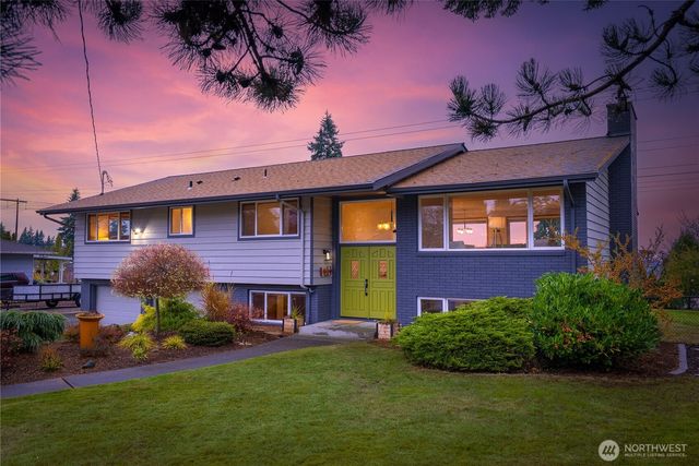 8831 RIVERCREST AVENUE, Everett, WA 98208