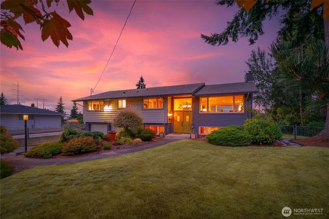 8831 RIVERCREST AVENUE, Everett, WA 98208