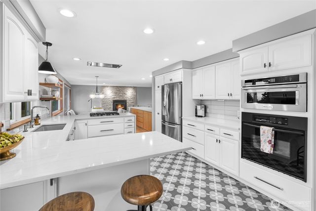 8831 RIVERCREST AVENUE, Everett, WA 98208