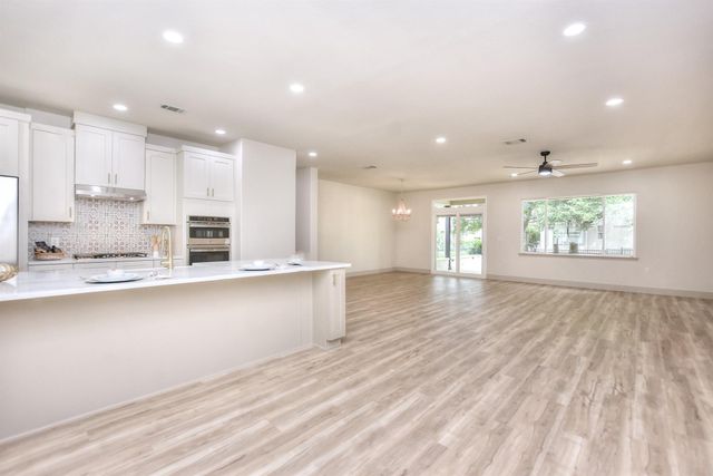 107 Lynn CV, Georgetown, TX 78633