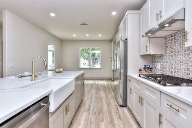 107 Lynn CV, Georgetown, TX 78633
