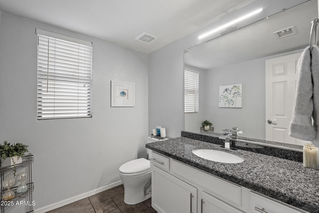 2027 E PARKSIDE Lane, Phoenix, AZ 85024