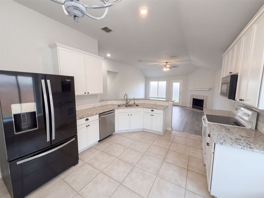 2821 Enchanted Eve Drive, Little Elm, TX 75068 — photo 2