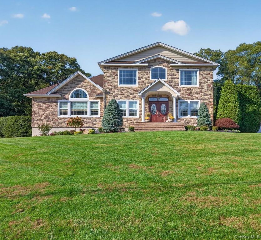 49 Harvard Drive, Plainview, NY 11803 — exterior