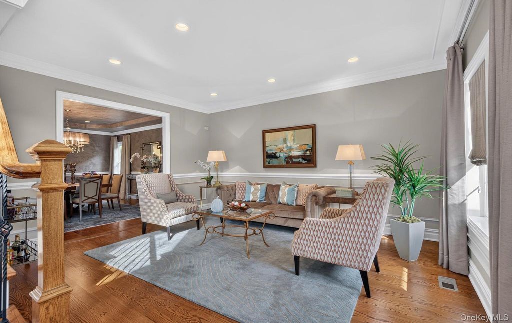 49 Harvard Drive, Plainview, NY 11803 — photo 5