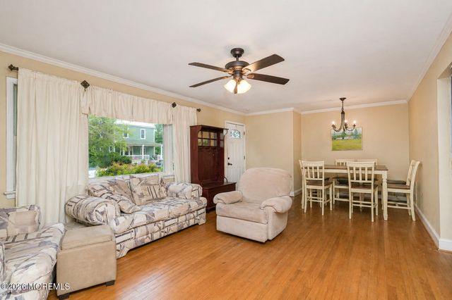 74 Center Avenue, Leonardo, NJ 07737