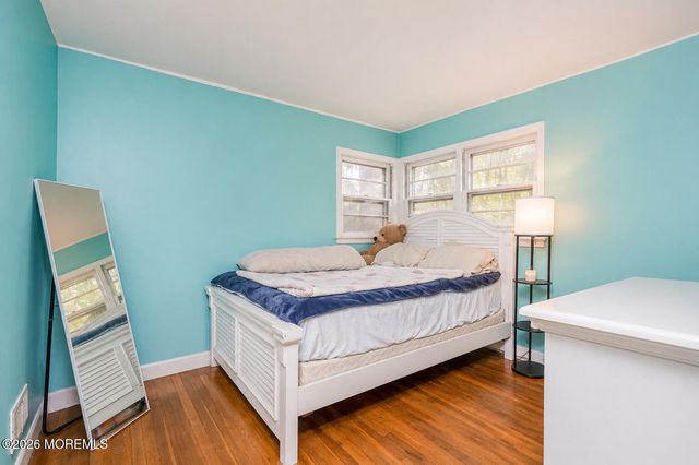 74 Center Avenue, Leonardo, NJ 07737