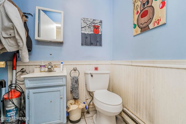 74 Center Avenue, Leonardo, NJ 07737