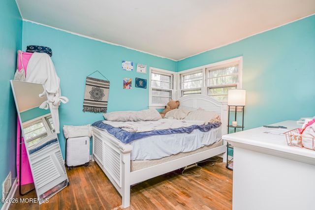 74 Center Avenue, Leonardo, NJ 07737