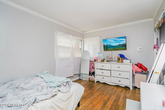 74 Center Avenue, Leonardo, NJ 07737
