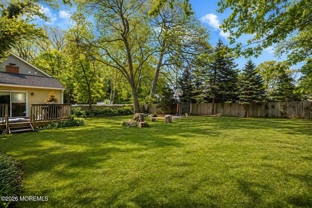 74 Center Avenue, Leonardo, NJ 07737
