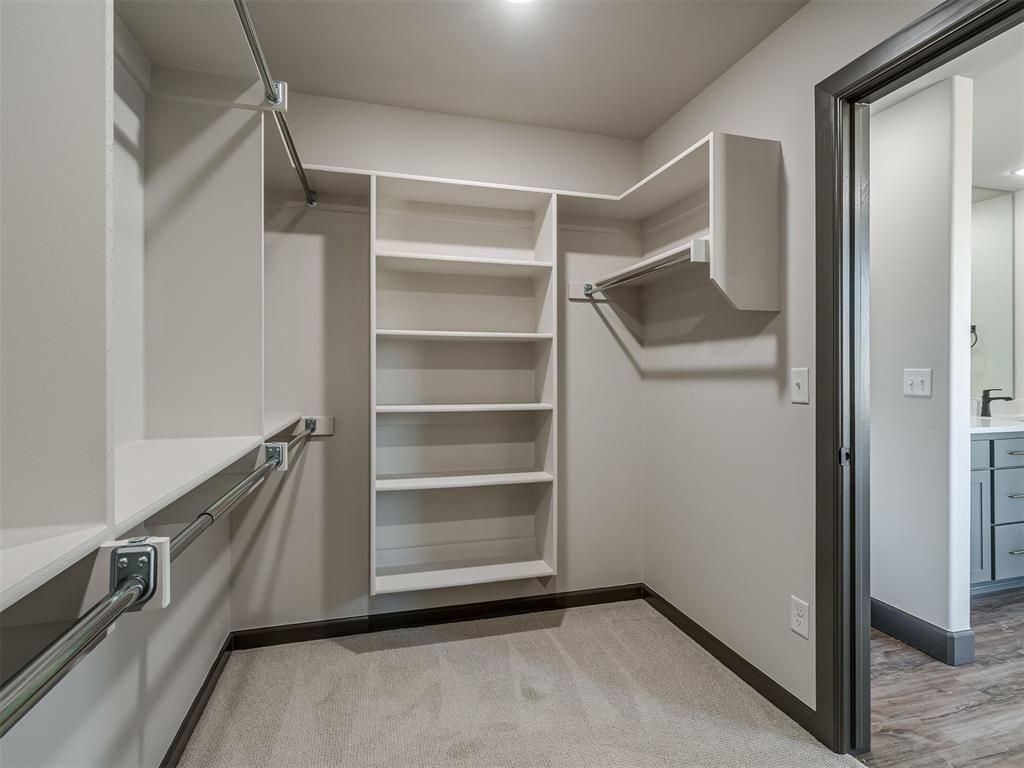 Image 15 of property listing at 4401 Maxine Drive, Choctaw, OK 73020