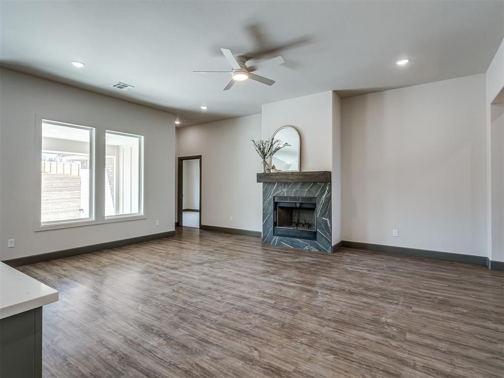 Image 5 of property listing at 4401 Maxine Drive, Choctaw, OK 73020