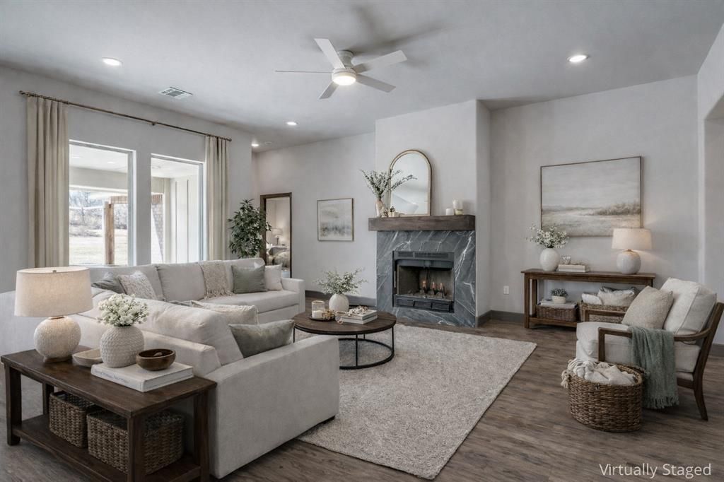 Image 6 of property listing at 4401 Maxine Drive, Choctaw, OK 73020