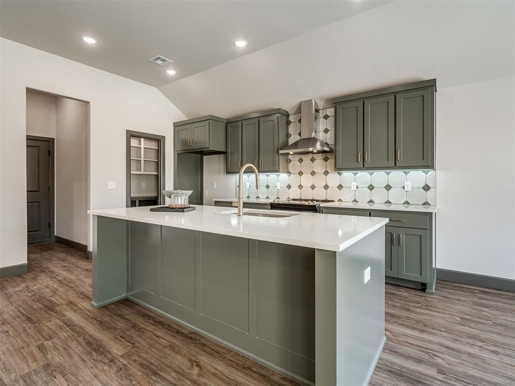 Image 7 of property listing at 4401 Maxine Drive, Choctaw, OK 73020