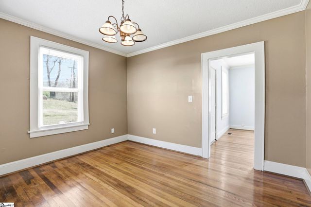 211 Lowndes Hill Road, Greenville, SC 29607