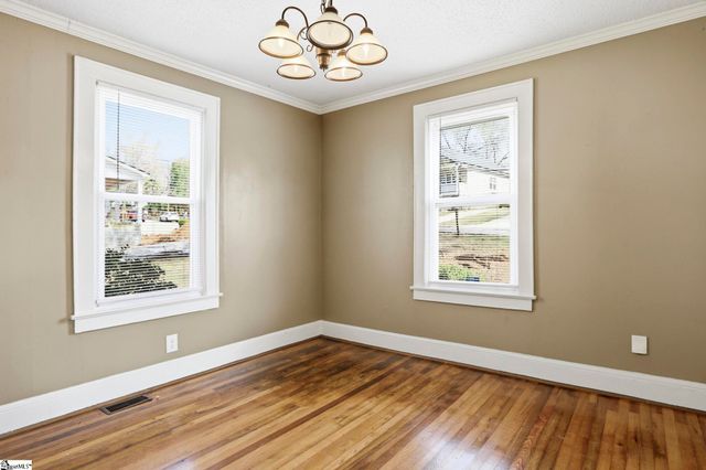 211 Lowndes Hill Road, Greenville, SC 29607