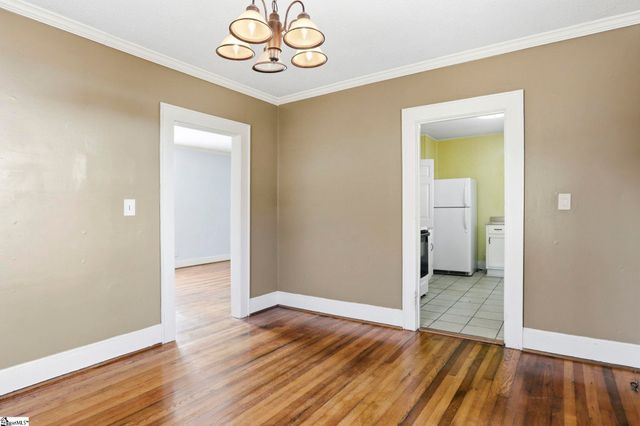 211 Lowndes Hill Road, Greenville, SC 29607