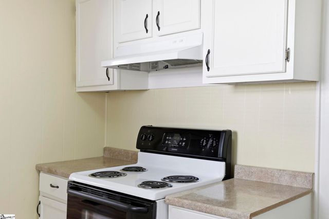 211 Lowndes Hill Road, Greenville, SC 29607