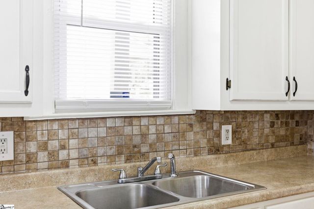 211 Lowndes Hill Road, Greenville, SC 29607